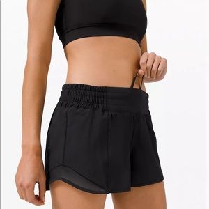 Lululemon - Hotty Hot High-Rise Shorts